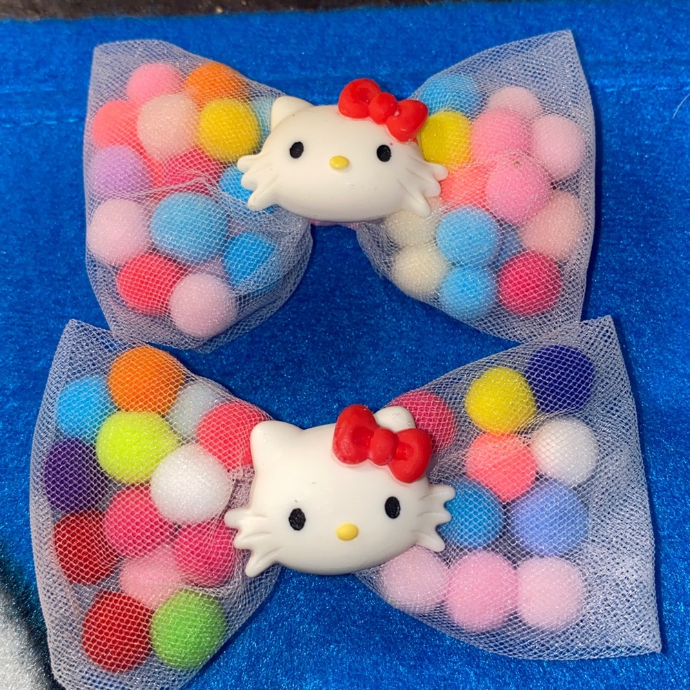 Hello kitty claw hair clip total 2